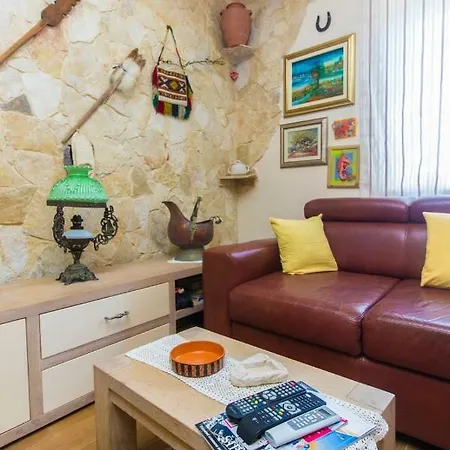 Nevo Apartment *