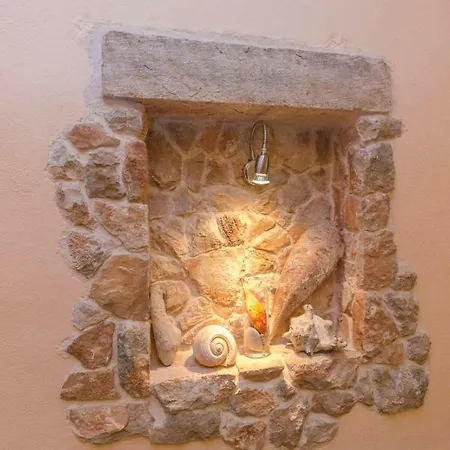 Nevo Tribunj (Sibenik-Knin)